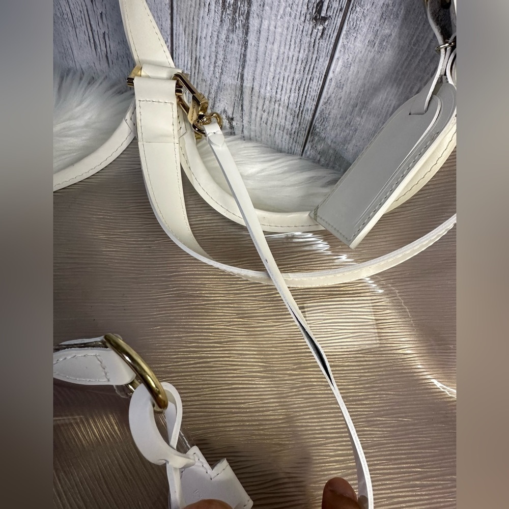 LOUIS VUITTON epi plage vinyl shoulder bag in clear white - Picture 15 of 16